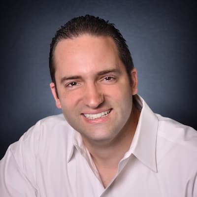 Professional headshot of Ricardo Diaz for financial services and mortgage solutions.