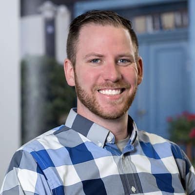 Expert financial advisor Brian Christopher Krakowski offering personalized loan and mortgage solutio.